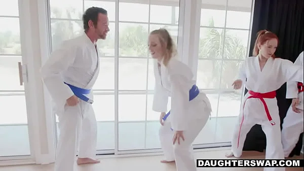 जीजा नें ससुराल जाकर अपनी छोटी साली को चोदा।